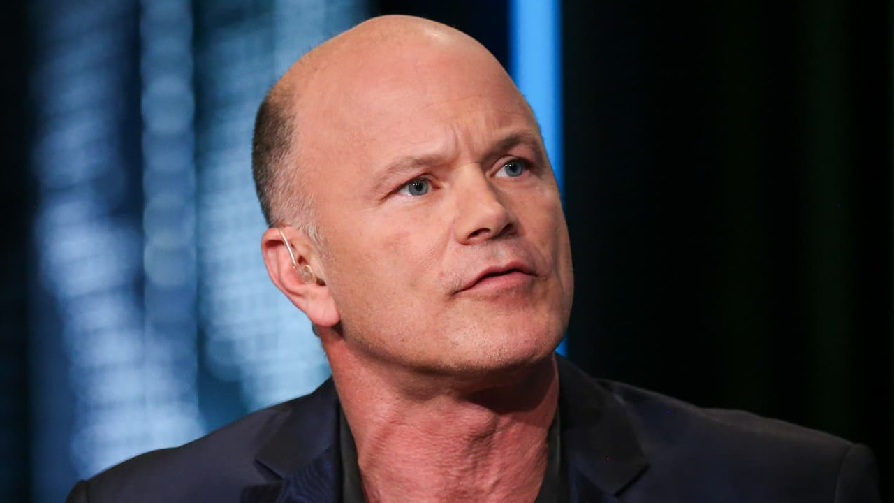 Mike Novogratz Says Institutions Are Buying Bitcoin, Politicians Need More Crypto Education