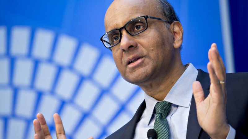 Singapore’s Central Bank Chairman Shows Openness to Stablecoins 