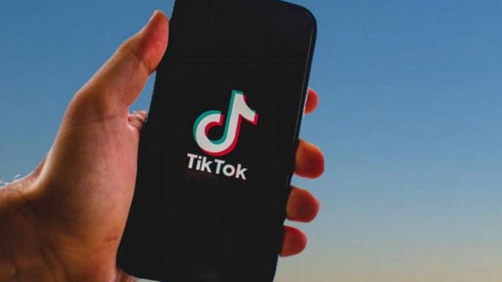 Tik Tok on Ethereum! The Social Media Gaint Joins the NFT Craze With “TikTok Top Moments”.