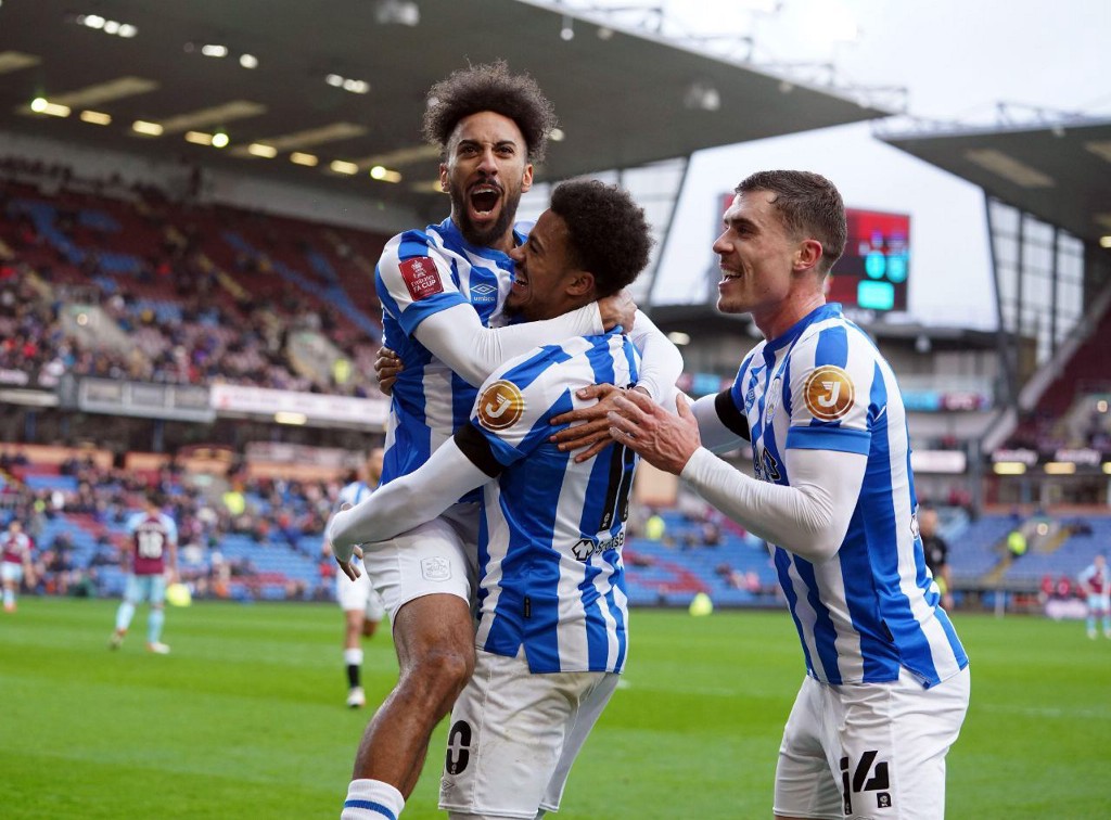 Sleeve Sponsor Jetcoin Celebrates Huddersfield Win in FA Cup Game Following Successful $JET IDO