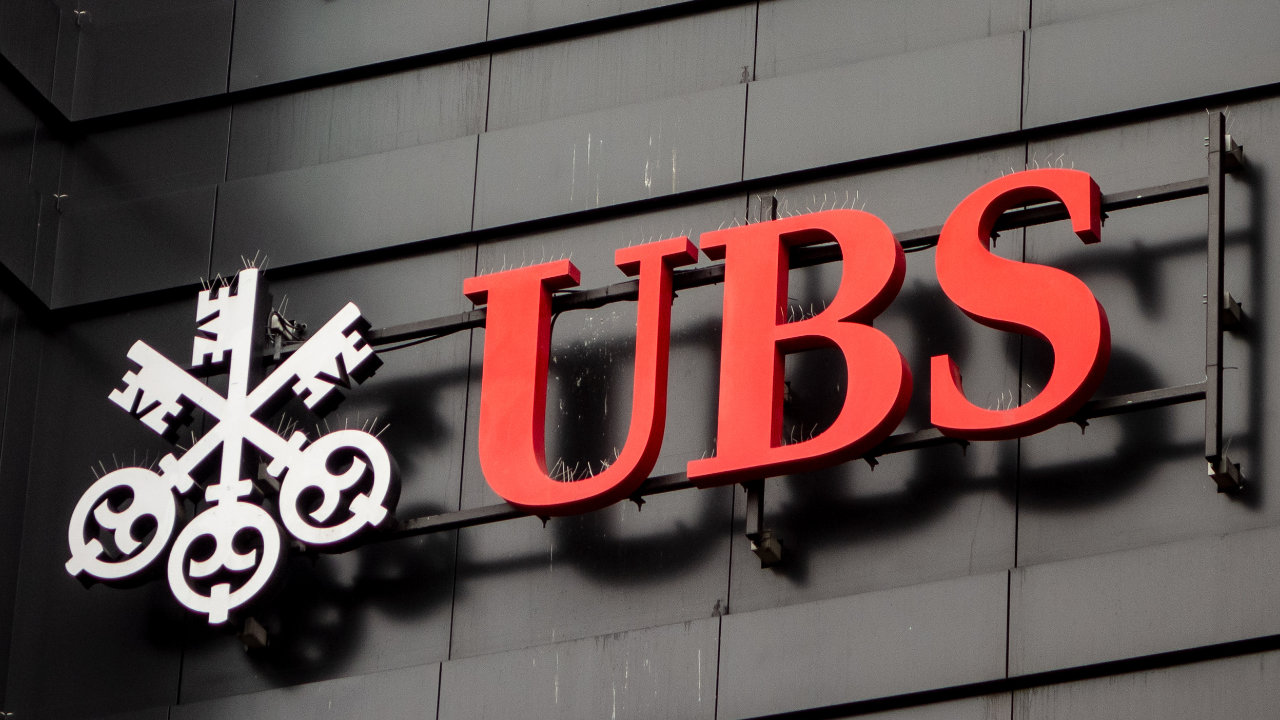 UBS Warns of Crypto Winter Amid Expectation of Fed Rate Hikes and Regulation