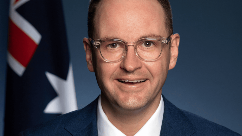 Australian Senator Calls for Urgent Stablecoin and Digital Yuan Regulation
