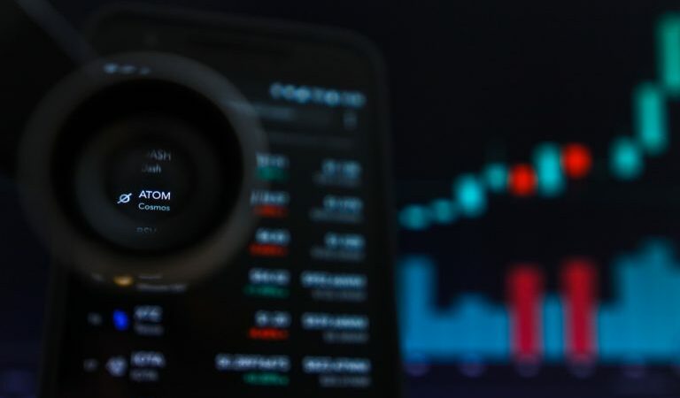 Biggest Movers: ATOM Hits 4-Month High, NEAR up 10% on Thursday