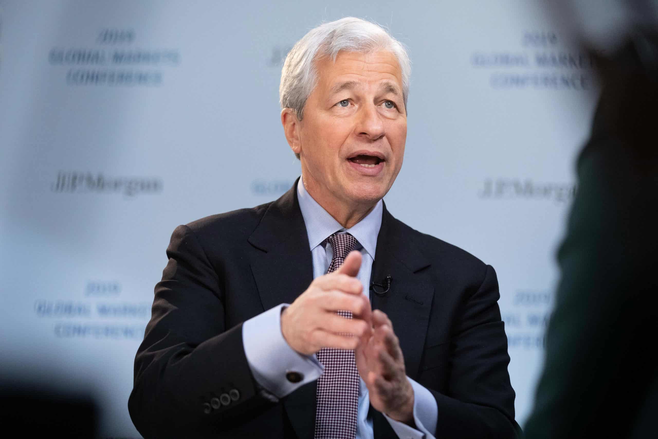 JPMorgan CEO Slams Crypto Again, Calls Bitcoin ‘Decentralized Ponzi Scheme’