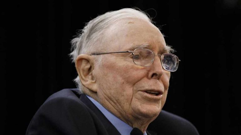 Berkshire’s Charlie Munger Likes the Fed, Hates Bitcoin Promoters, Calls Tesla’s Success a Miracle