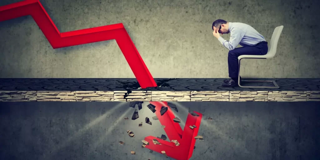 Peter Schiff Warns of Impending Financial Crisis: Banks’ Failure Just the Beginning