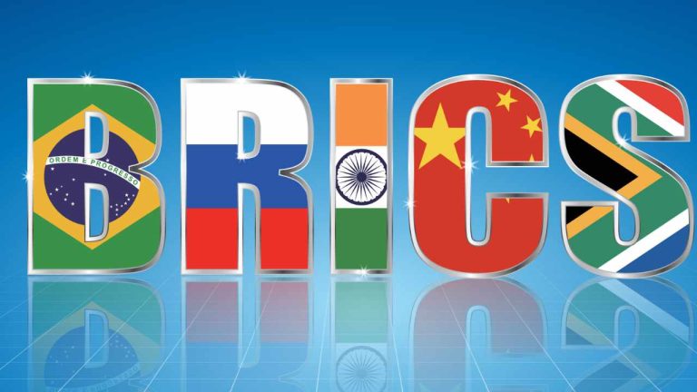 Brazil to Push De-Dollarization Agenda at BRICS Meeting