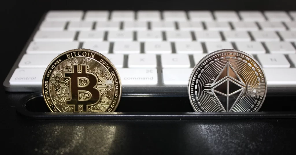 Crypto Market News: Whale Trading Activity Lowers Volatility Spread Between Ether and Bitcoin