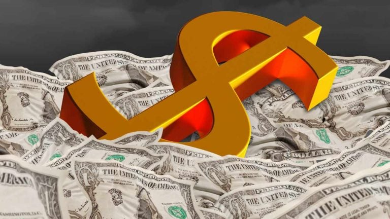 Economist Peter Schiff Warns of US Dollar Crisis and ‘Catastrophic End’ — National Debt Will ‘Spiral out of Control’