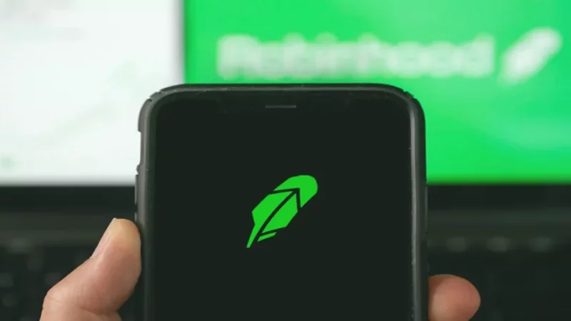 Robinhood Faces Third-Round Layoffs Since 2022
