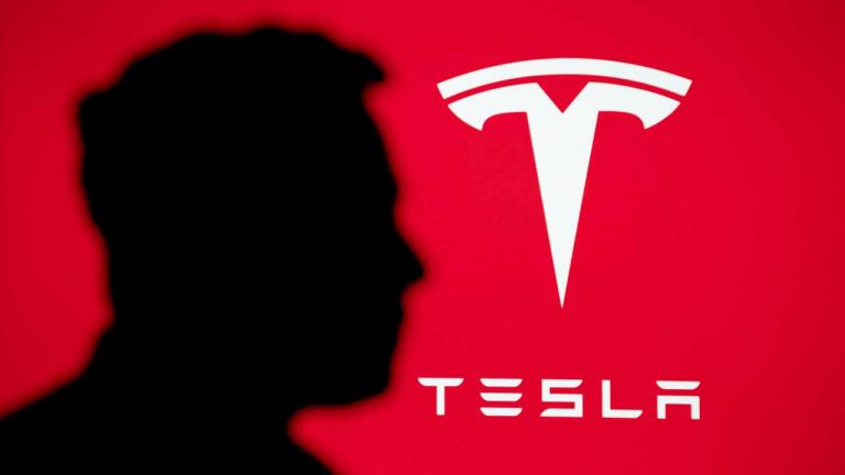 Tesla Maintains $184M Bitcoin Holdings as Elon Musk Flags Concerns Over High Interest Rates