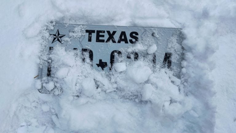 Subzero Temperatures in Texas Impact Bitcoin Hashrate Amidst Energy Strains