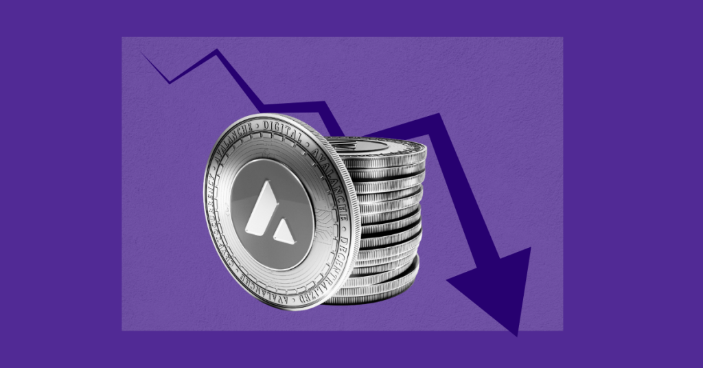 AVAX Price Upcycle Faces Triple Top Threat 