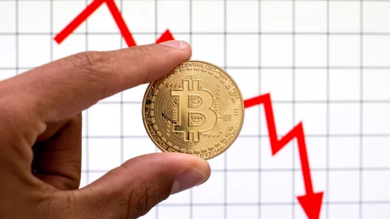 Crypto Market To See 30-40% Crash; Bitcoin Price To $52k is Inevitable