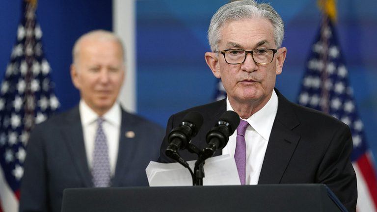 Fed Chair Powell Reveals No Contact With Biden in 2 Years Amid Economic Challenges