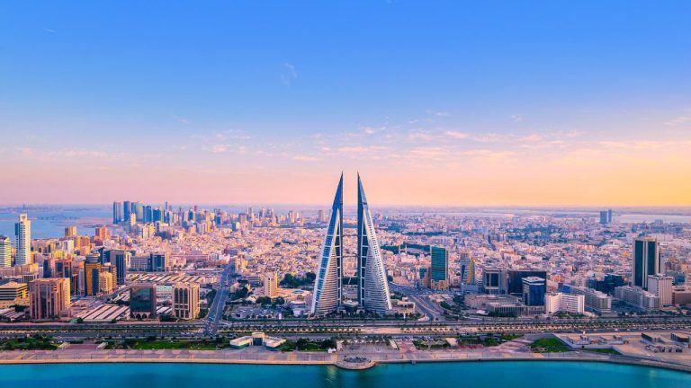 Crypto.com Gets Bahrain License, Amber Group Approved in Dubai