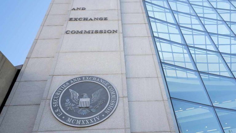 SEC’s Enforcement Chief Steps Down After Leading Over 100 Crypto Enforcement Actions