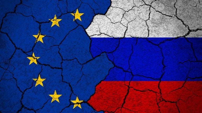 EU Bleeds €1.5 Trillion Under Anti-Russian Sanctions, Report