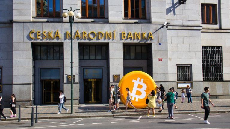 Czech Central Banker Skeptical of Bitcoin’s Place in Reserves