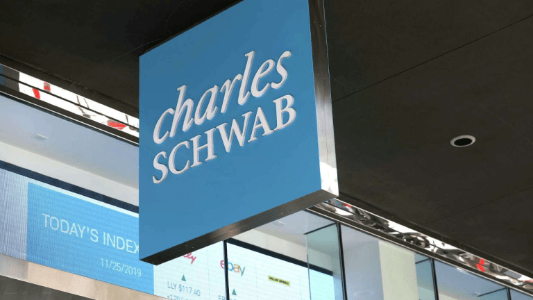 Charles Schwab CEO’s Crypto Countdown: ‘12 Months’ Until Takeoff