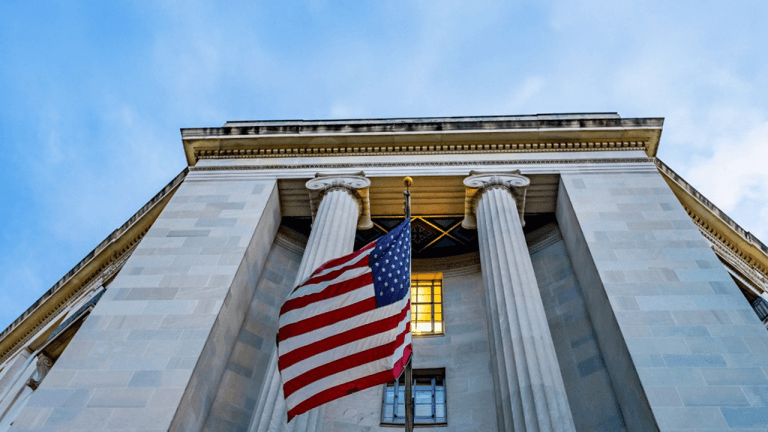 DOJ Launches Criminal Probe Into Coinbase Breach Involving Bribed Employees