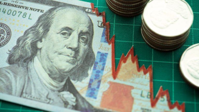 Trump Acknowledges Possible Recession, Highlights US Economy Is in Transition