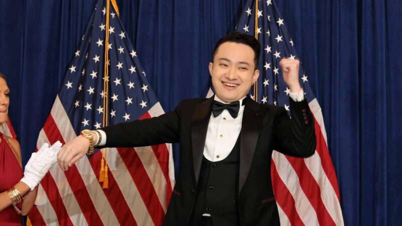 Trump’s Luxury Watch Gift to Justin Sun Triggers $320M Surge in TRX Trading Volume