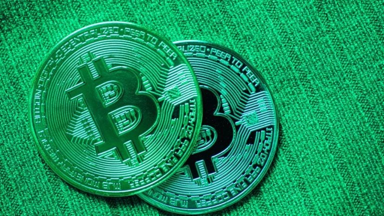 Bitcoin ETFs Extend Inflow Streak With $589 Million Inflow as Ether ETFs Add $71 Million