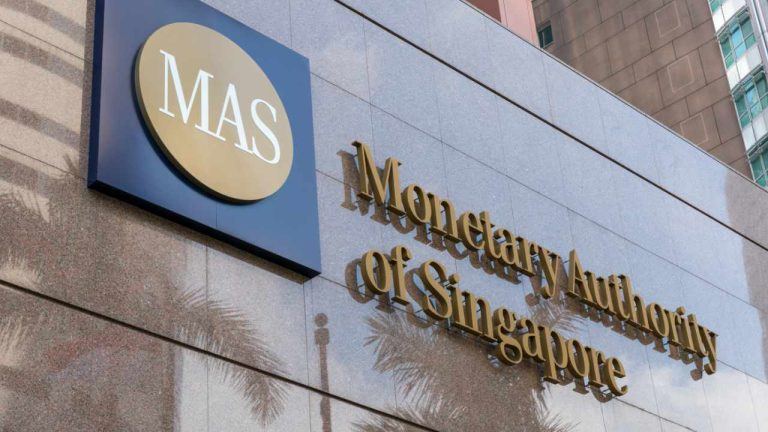 Singapore Clarifies Crypto Licensing Rules With Offshore-Only Activities Under Fire