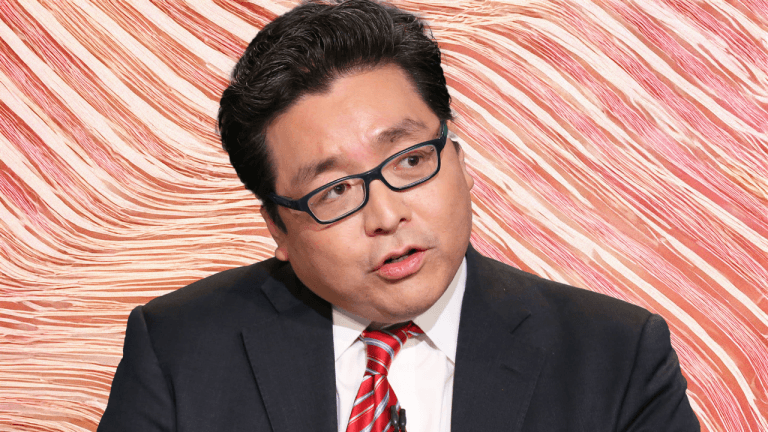 Tom Lee Predicts ETH Surge to $12K, Urges Investors to ‘Buy the Dip’ Ahead of September Pullback