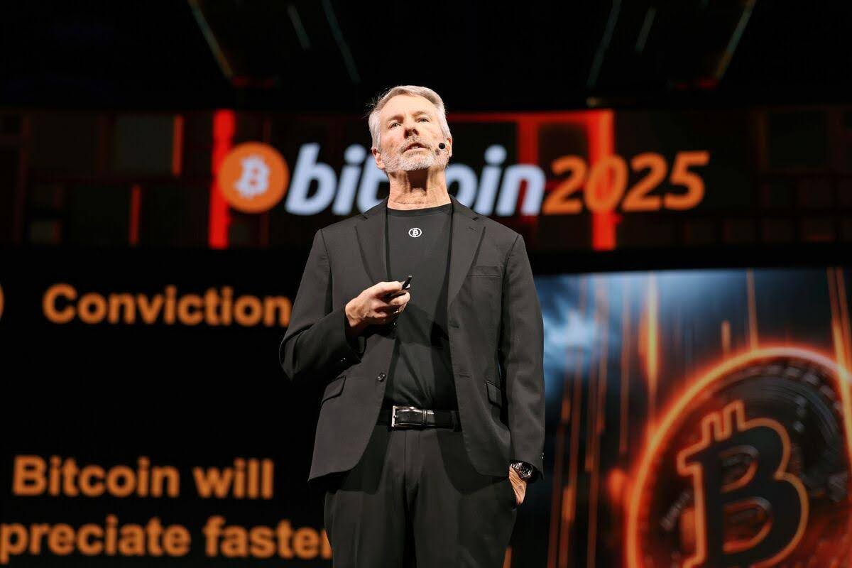 Michael Saylor signals Fresh Bitcoin Buy as Strategy Inc. Holdings Soar to $72 Billion