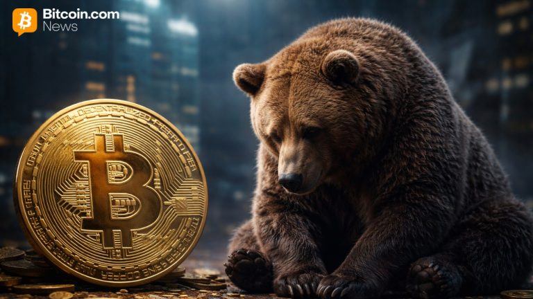 Bitcoin Faces Elevated Downside Risk as 4 Indicators Stay Firmly Bearish