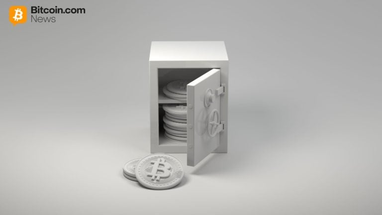 Bitcoin ETFs Cap Week With $225 Million Outflow as Ether Hits 8-Day Slide