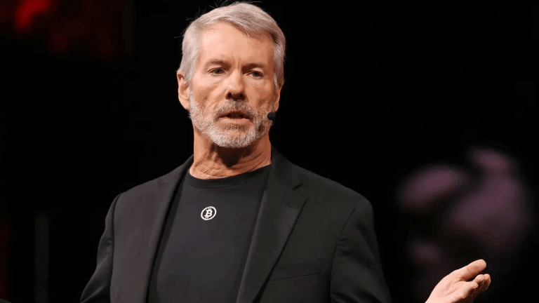 Saylor Blasts Bitcoin Doom Narrative, Says $400B AI Frenzy Drained Crypto Capital